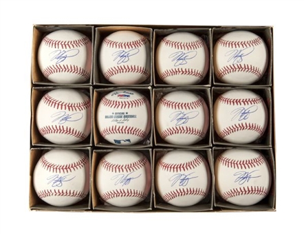 Mike Piazza Single Signed Baseball Collection (12)